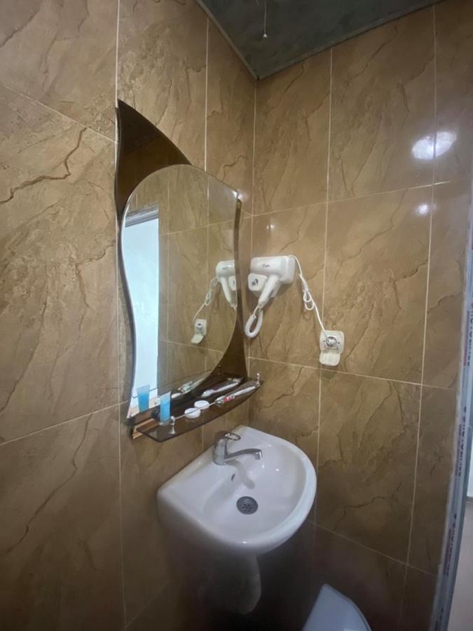 elite palace plus hotel Batoumi Extérieur photo