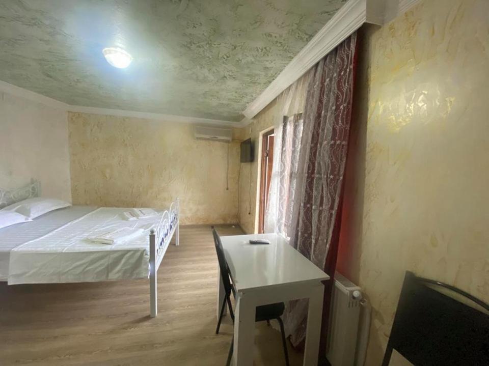 elite palace plus hotel Batoumi Extérieur photo