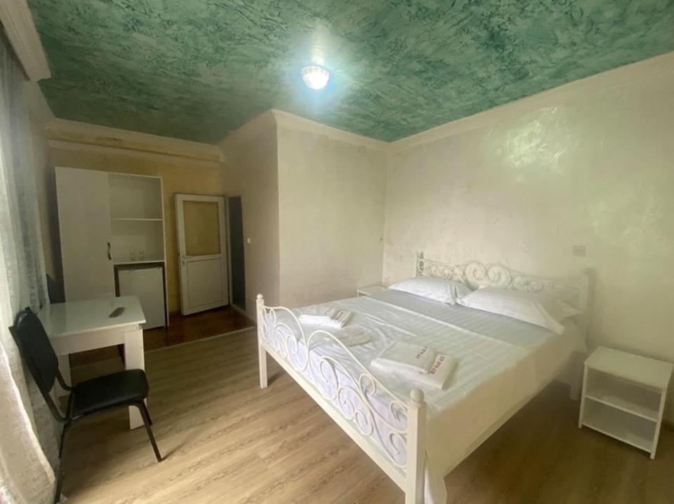 elite palace plus hotel Batoumi Extérieur photo
