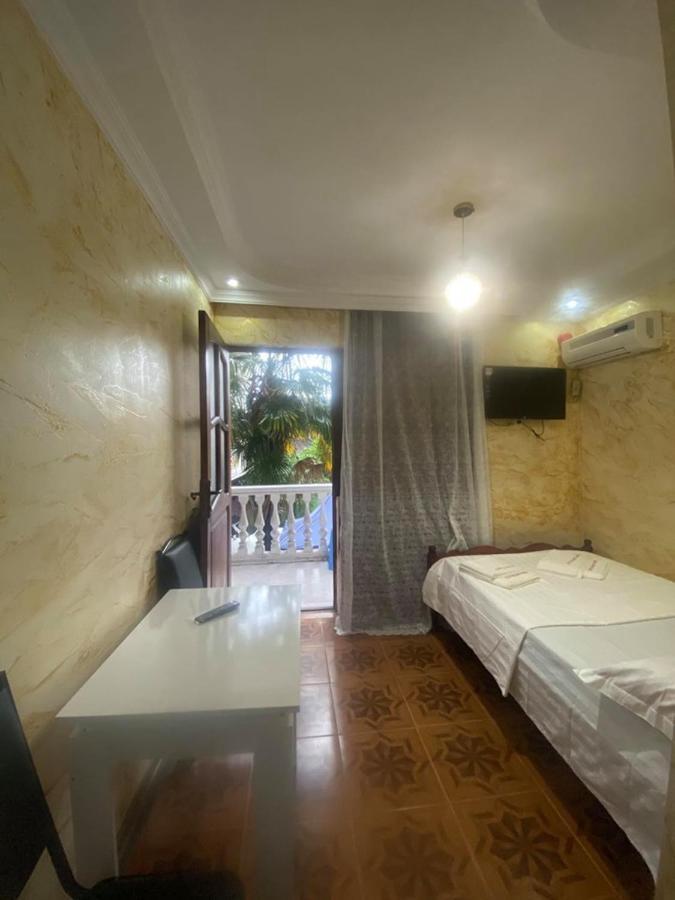 elite palace plus hotel Batoumi Extérieur photo