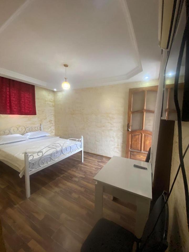 elite palace plus hotel Batoumi Extérieur photo