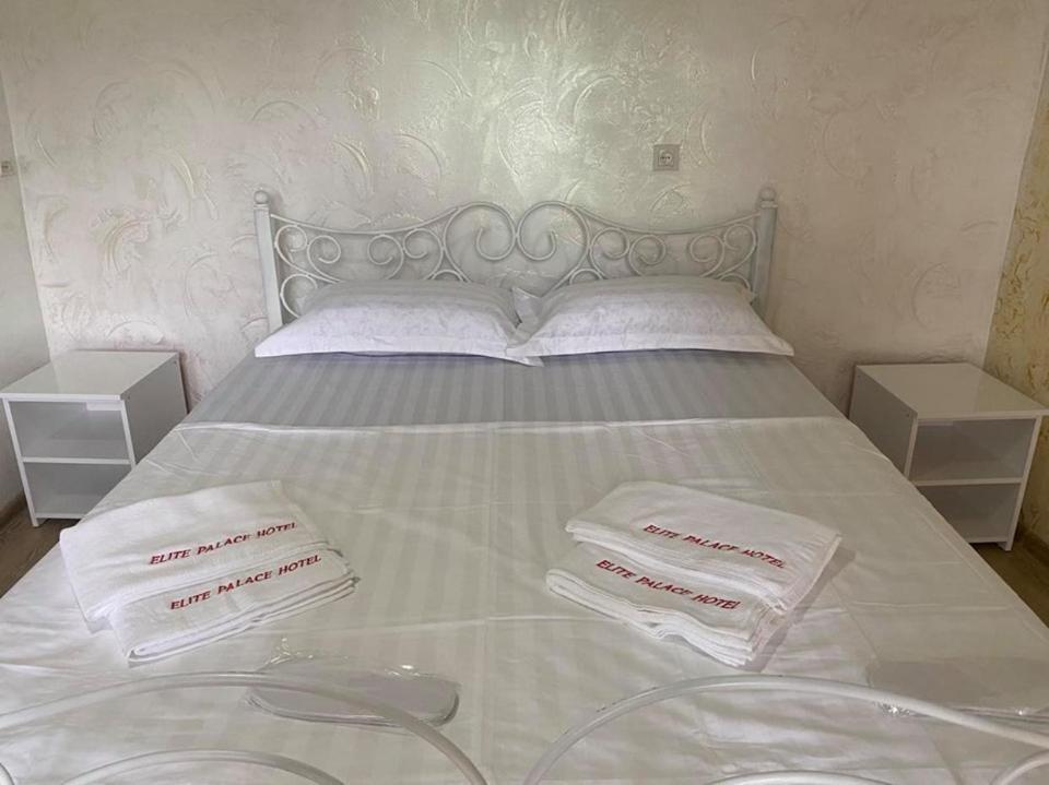 elite palace plus hotel Batoumi Extérieur photo