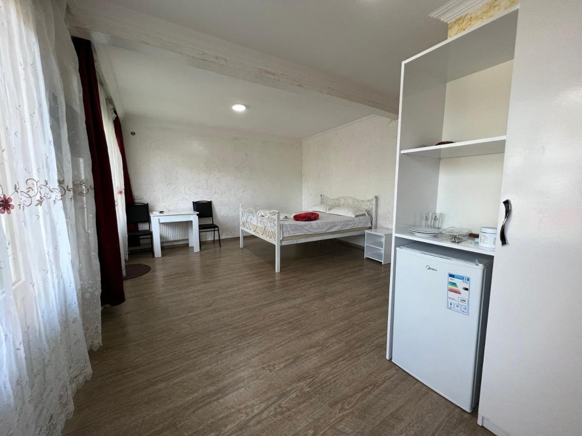 elite palace plus hotel Batoumi Extérieur photo