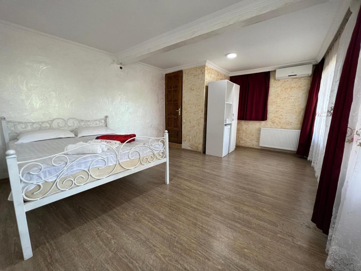 elite palace plus hotel Batoumi Extérieur photo