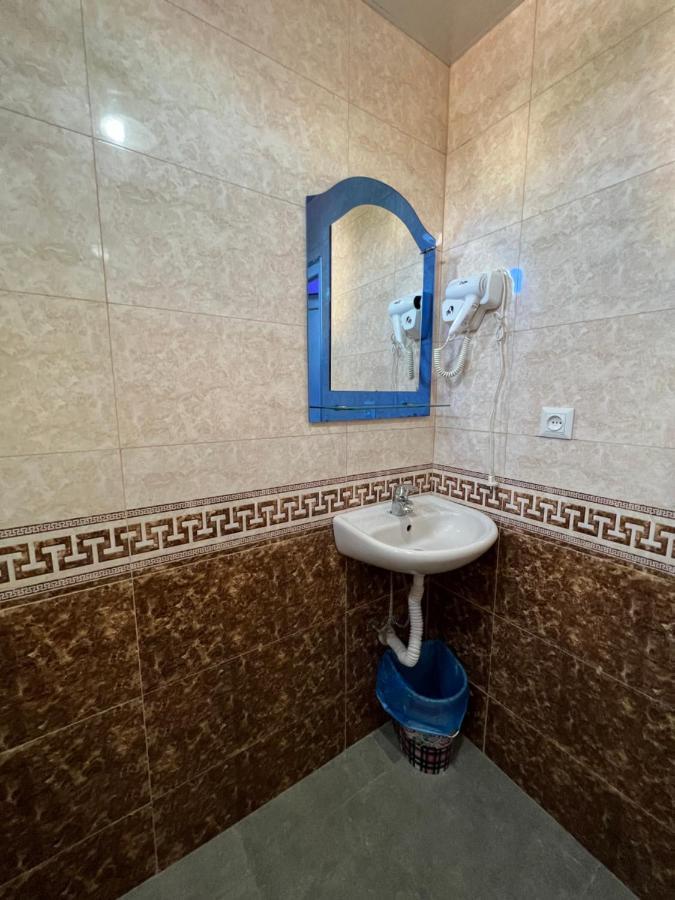elite palace plus hotel Batoumi Extérieur photo